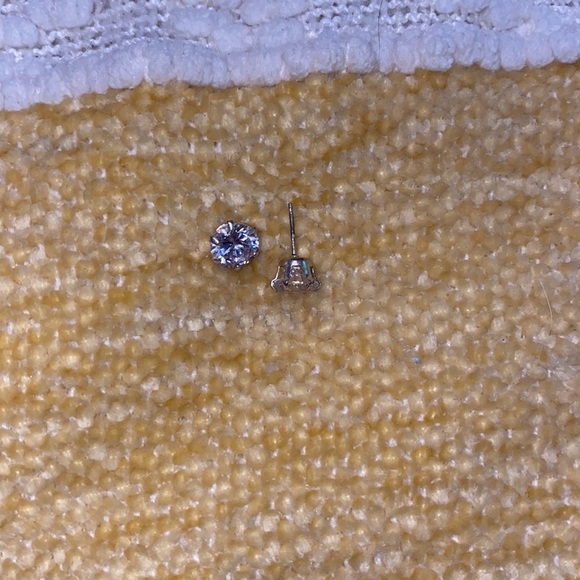 Jeweled studs - Picture 2 of 2